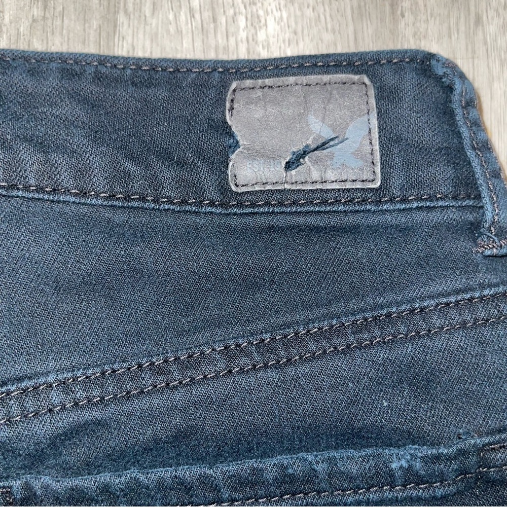 American Eagle Outfitters Denim Stretch Shorts Women’s Black Size 2 Distressed - Picture 6 of 11